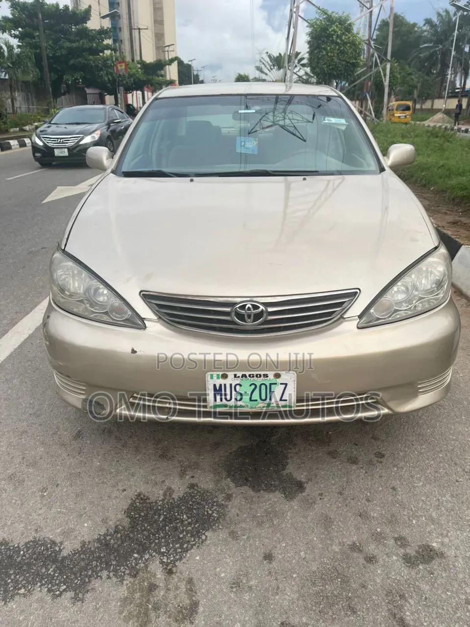 Toyota Camry LE 4dr Sedan (2.4L 4cyl 5A) 2005 Gold