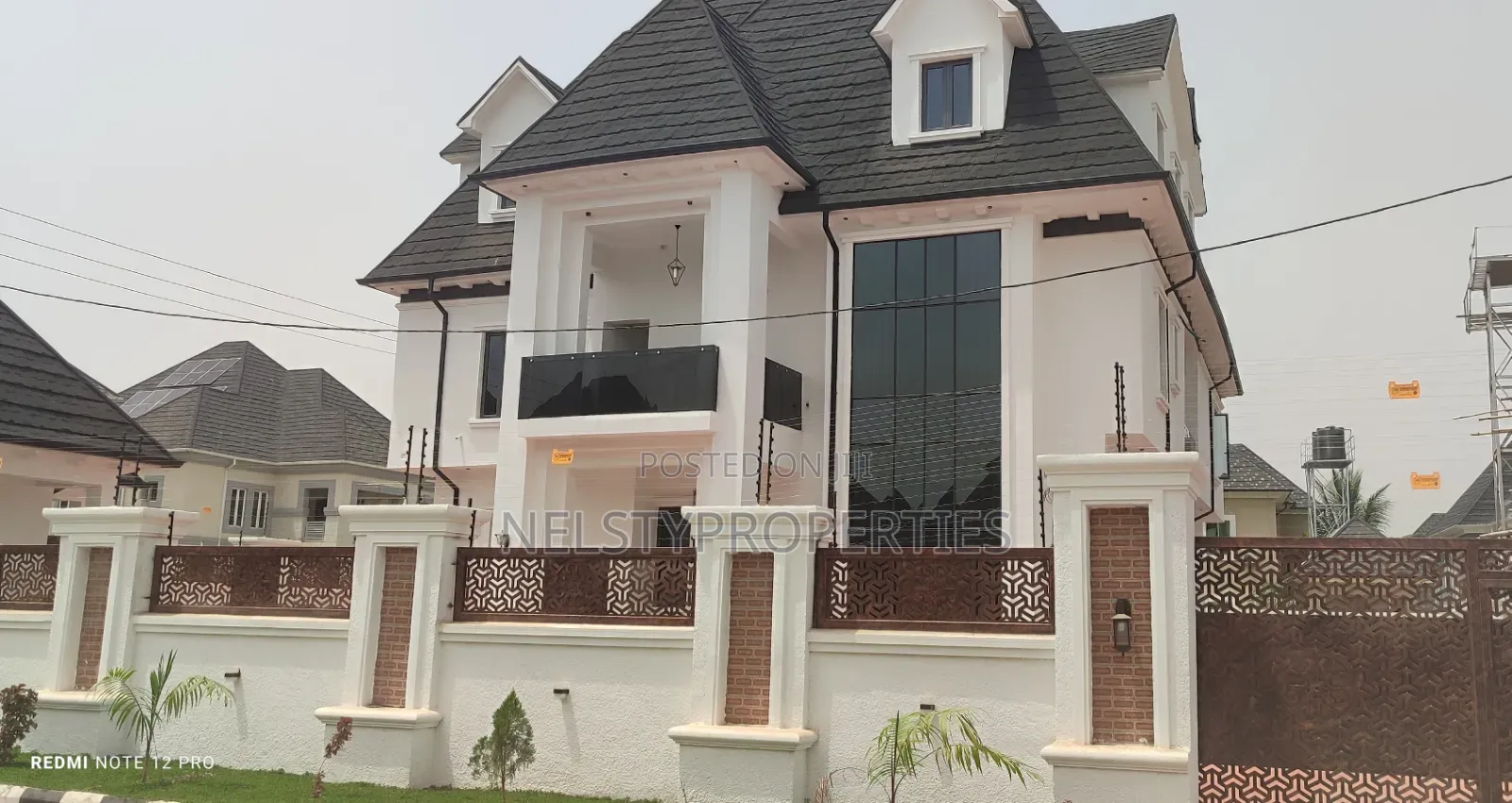 6bdrm Penthouse in Karasana Metropolis, Karsana for sale