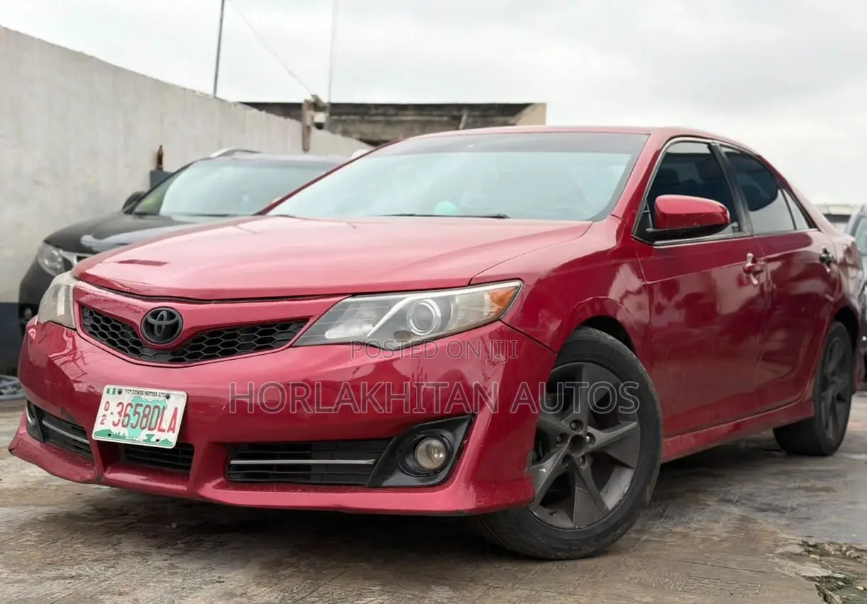 Toyota Camry LE 4dr Sedan (2.5L 4cyl 6A) 2013 Red
