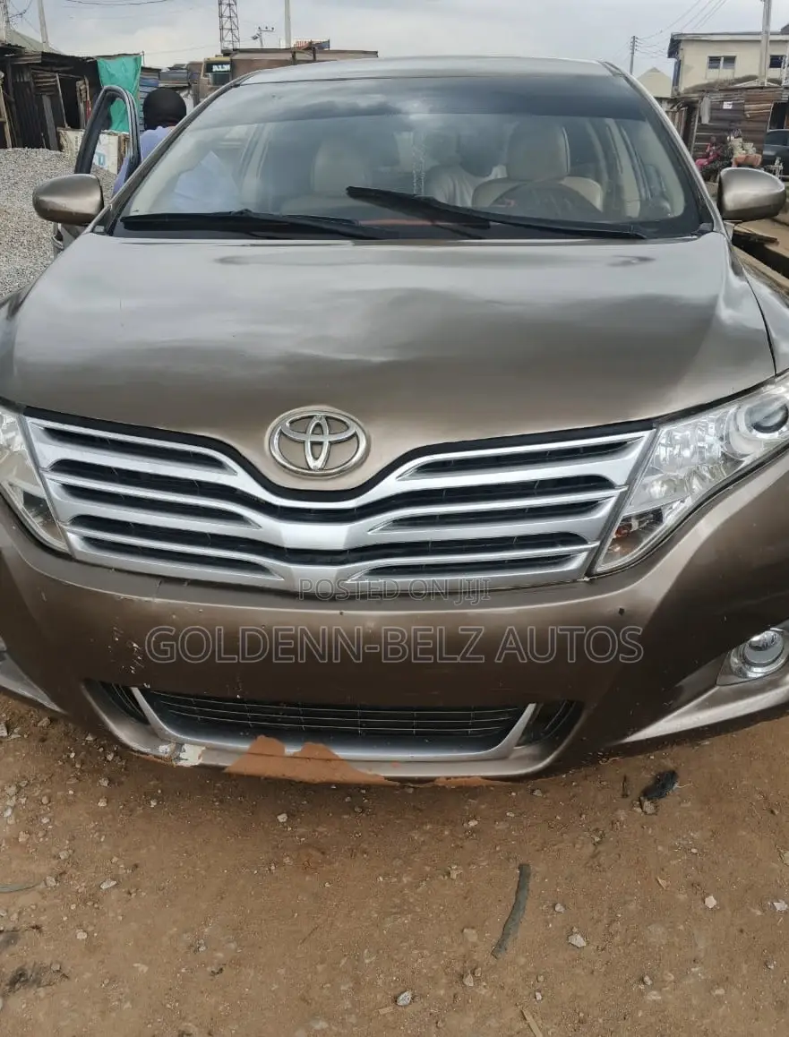 Toyota Venza V6 AWD 2010 Brown