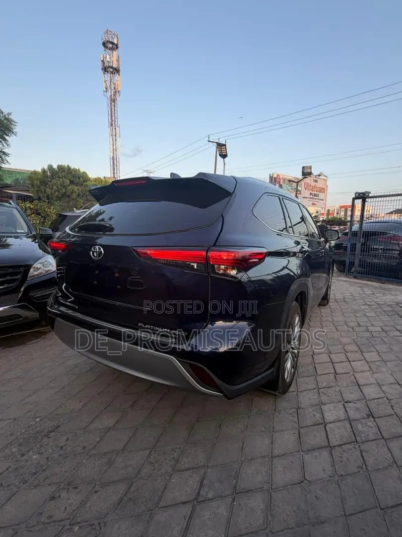 Toyota Highlander Platinum 2021 Blue