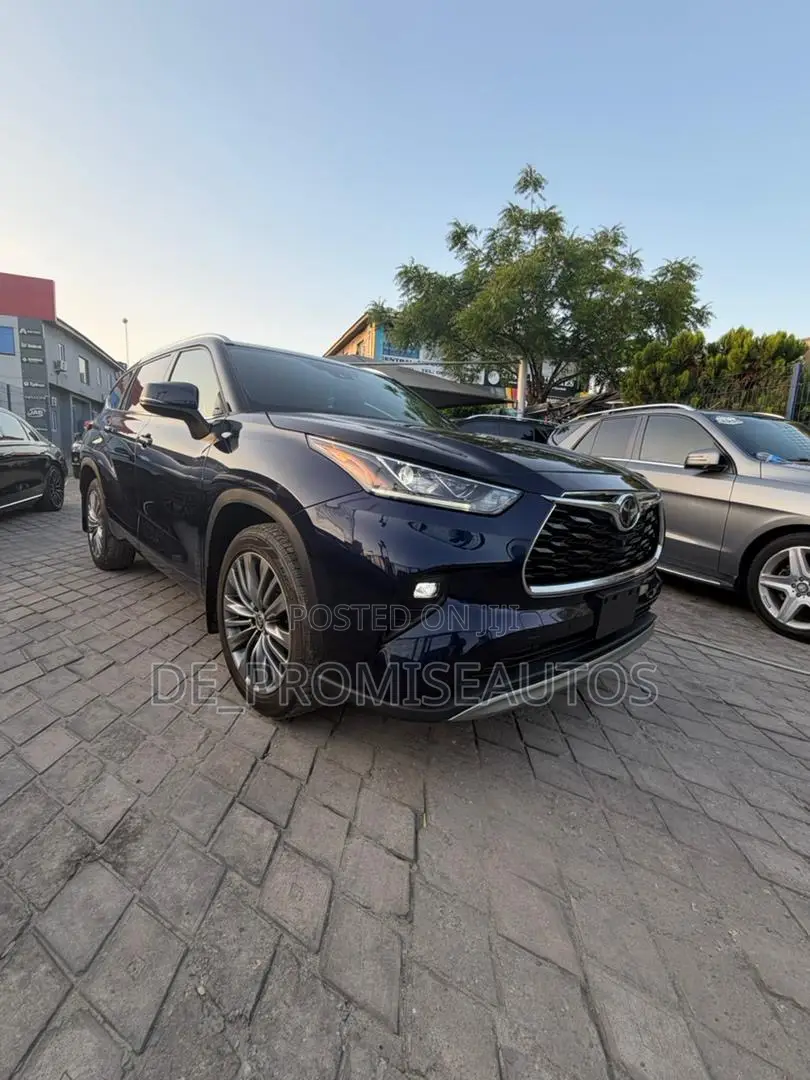 Toyota Highlander Platinum 2021 Blue