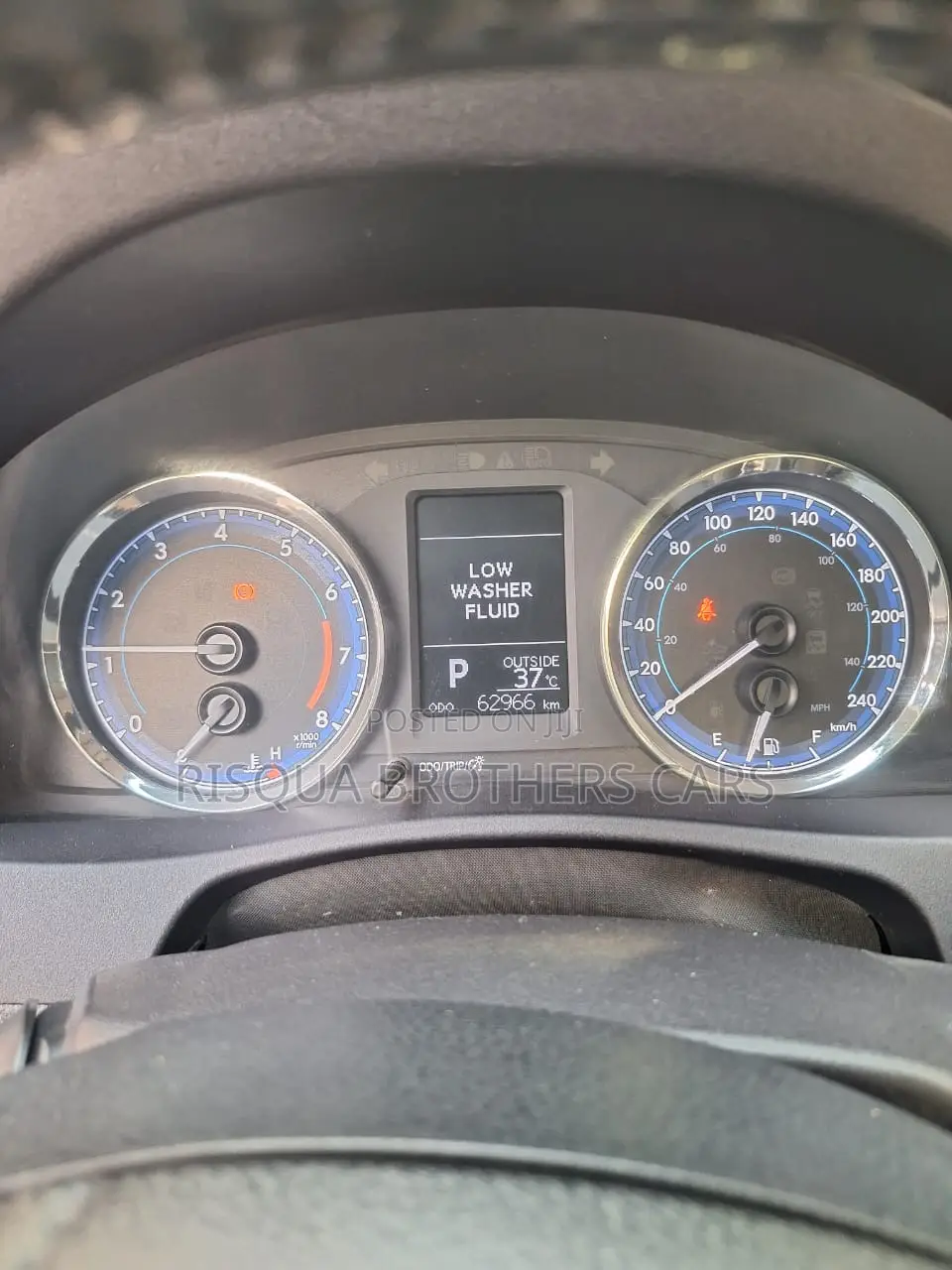 Toyota Corolla LE (1.8L 4cyl 2A) 2019 Silver