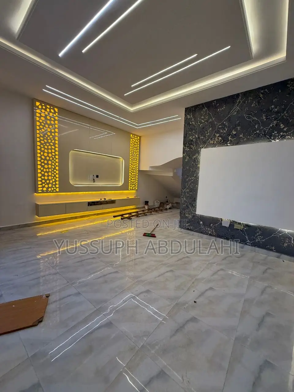 4bdrm Duplex in Osapa for sale