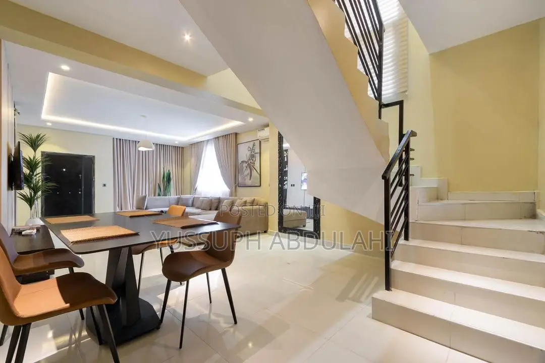 2 Bedrooms Lekki Phase1