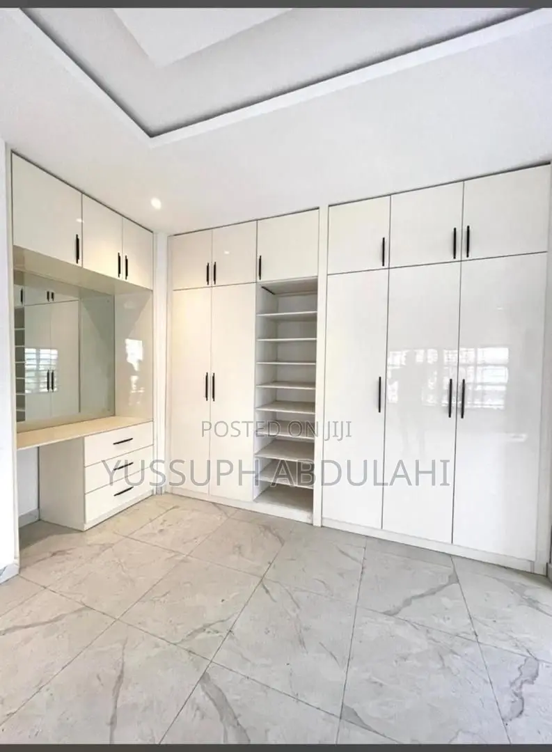 5bdrm Duplex in Lekki Phase1 for rent