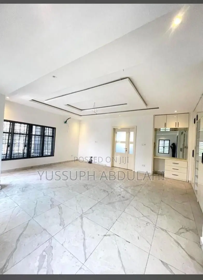 5bdrm Duplex in Lekki Phase1 for rent