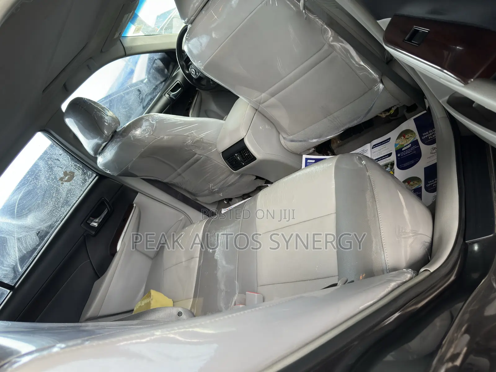 Toyota Camry XLE V6 4dr Sedan (3.5L 6cyl 6A) 2013 Gray