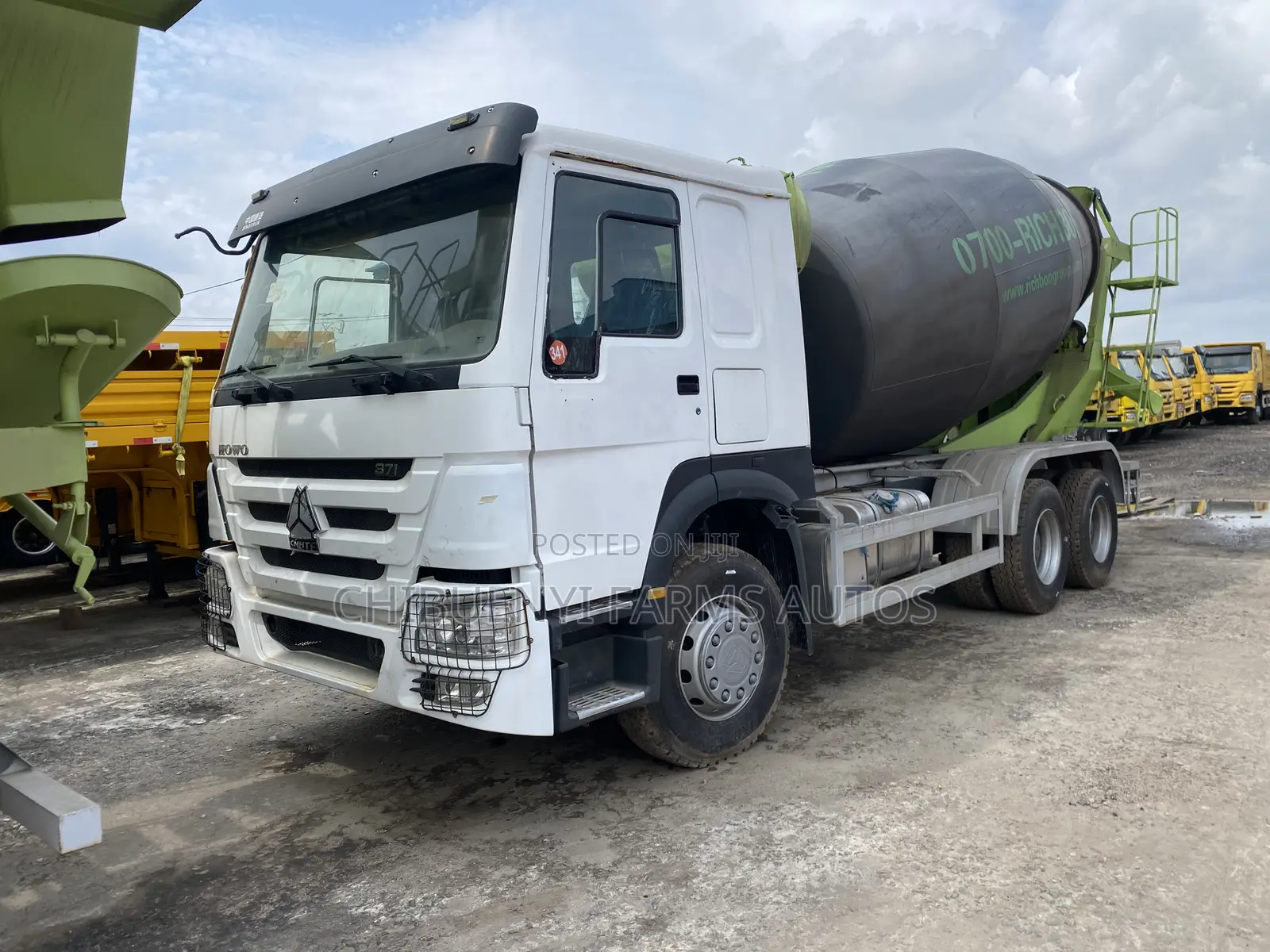 Howo Concrete Mixer 9-Cubic