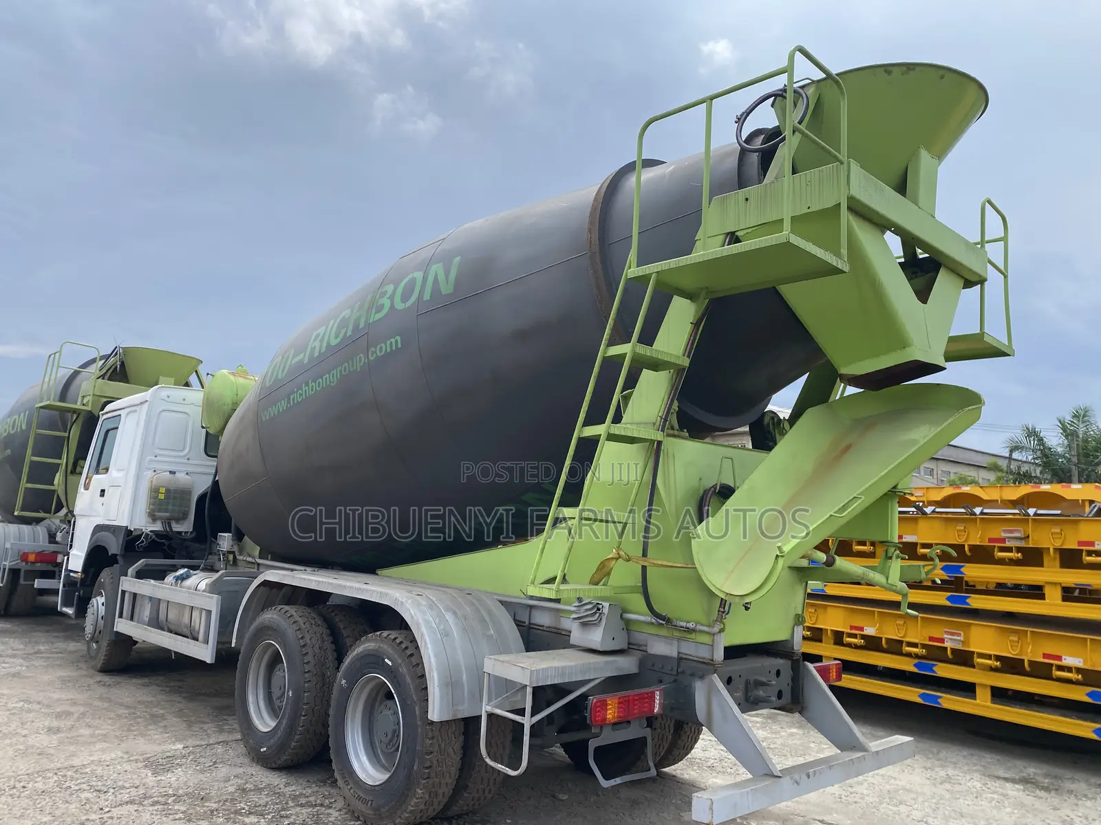 Howo Concrete Mixer 9-Cubic