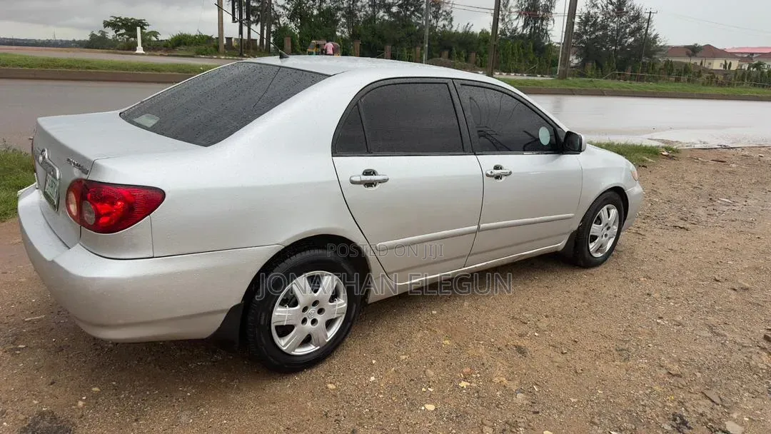 Toyota Corolla LE 2006 Silver