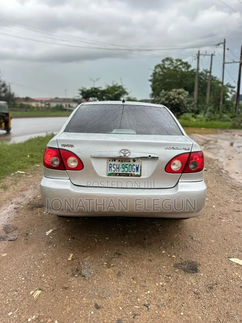 Toyota Corolla LE 2006 Silver