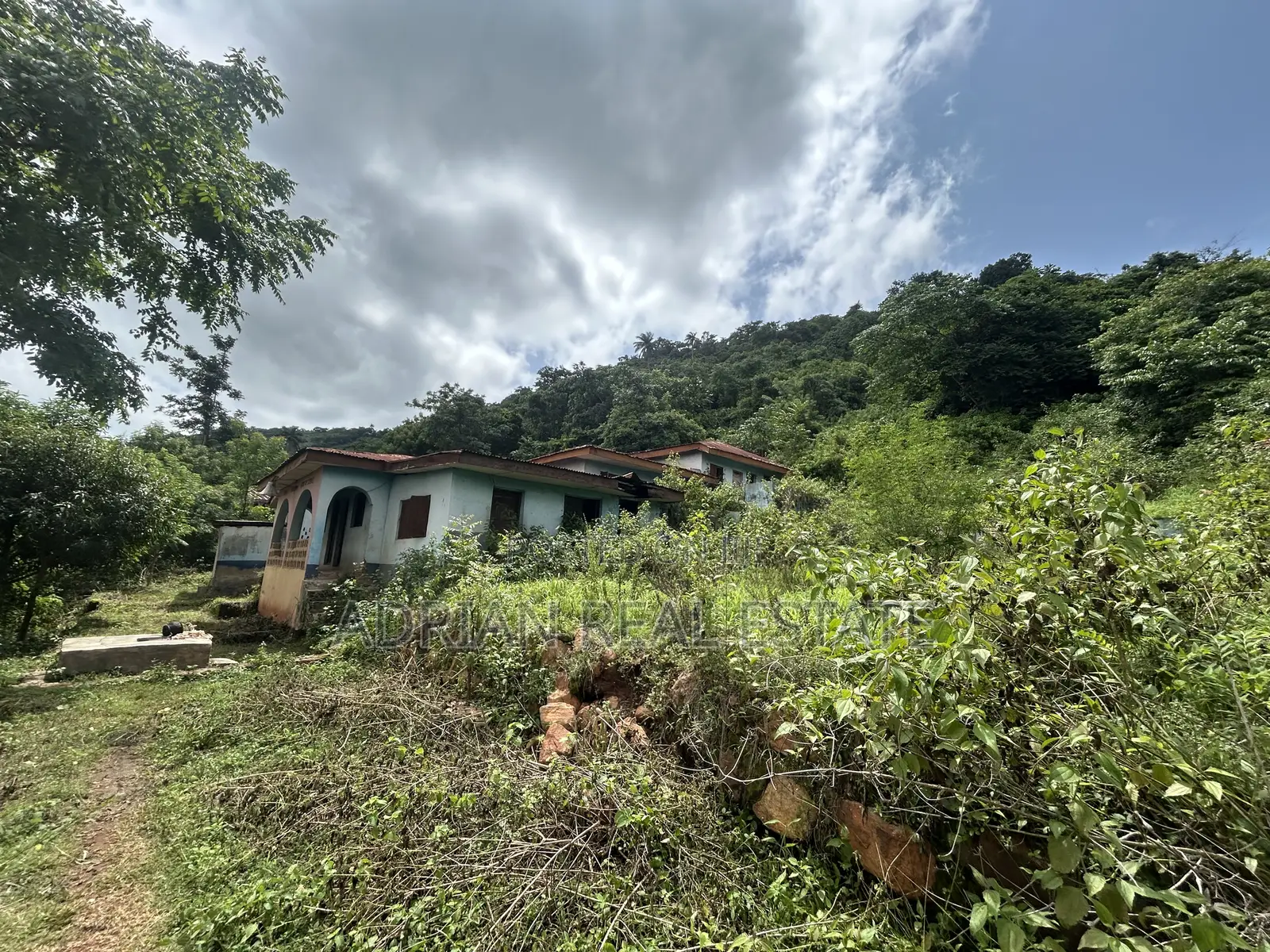 1 Acre Opportunity in Esa-Oke Close to Oscotech Poly