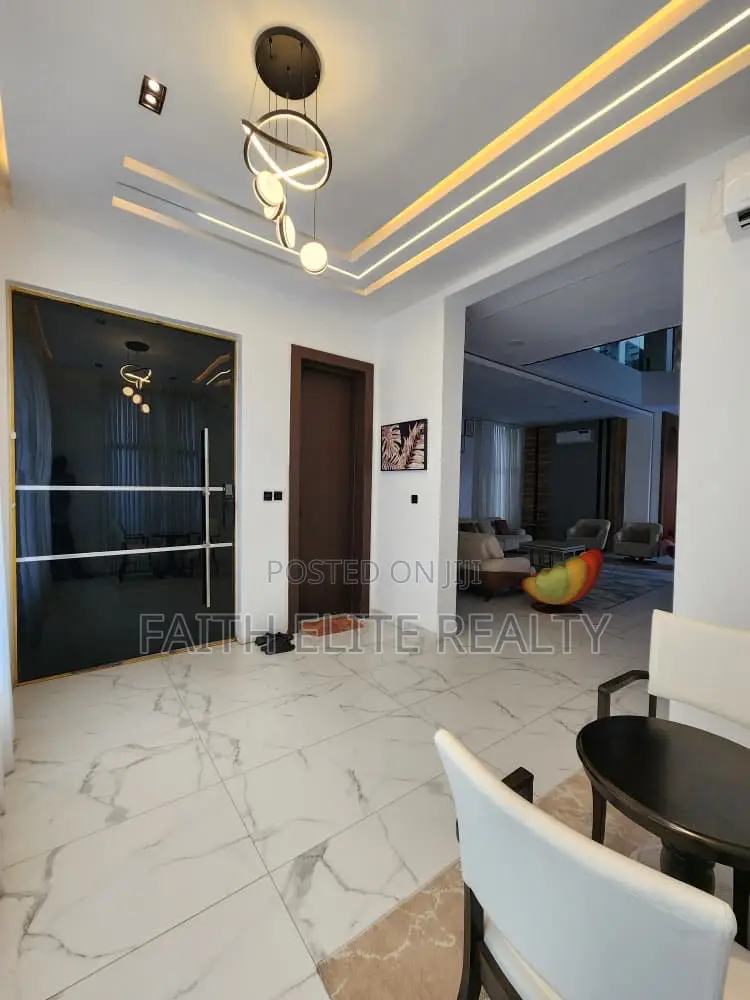 Furnished 5bdrm House in Osapa for sale