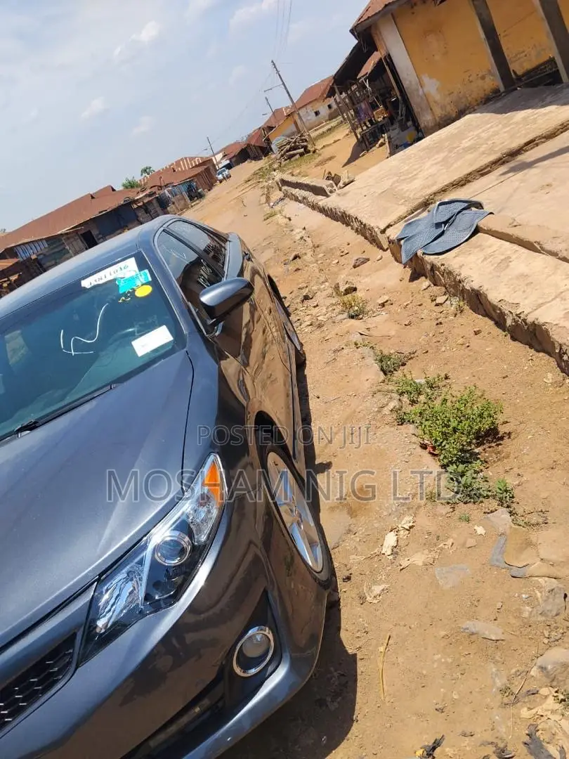 Toyota Camry 2012 Gray