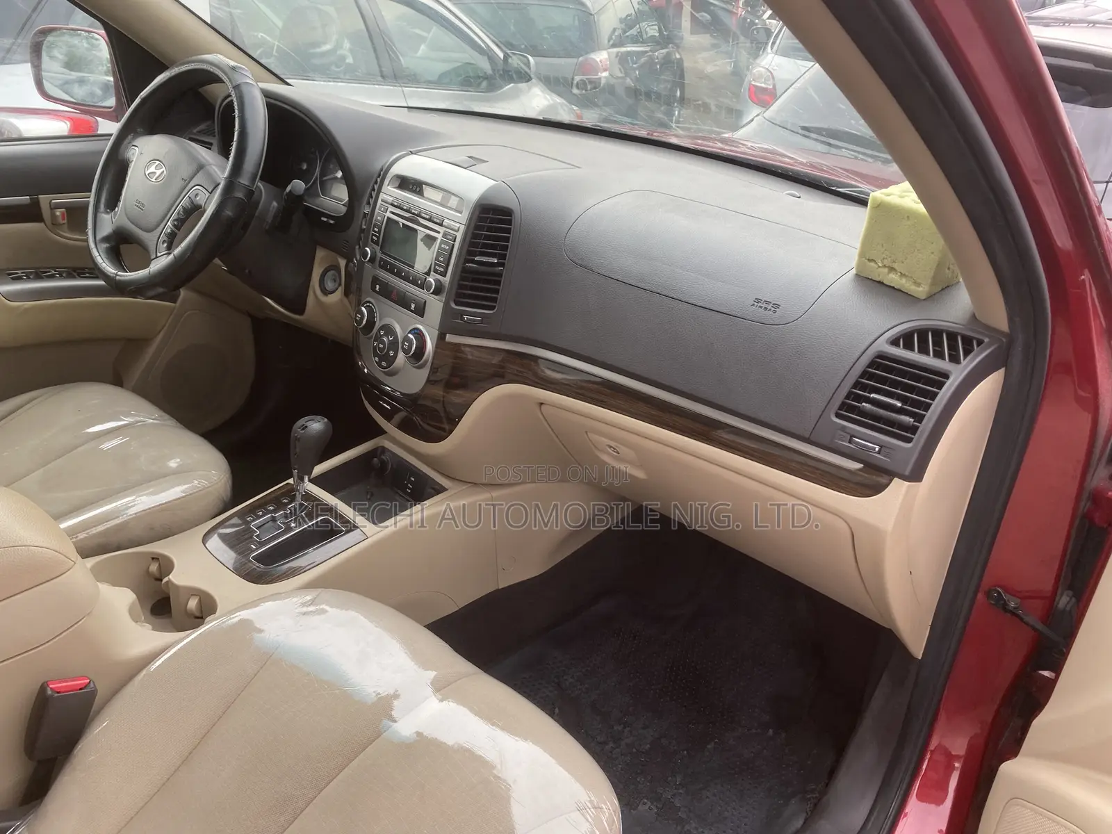 Hyundai Santa Fe 2.2 CRDi Automatic 2011 Red