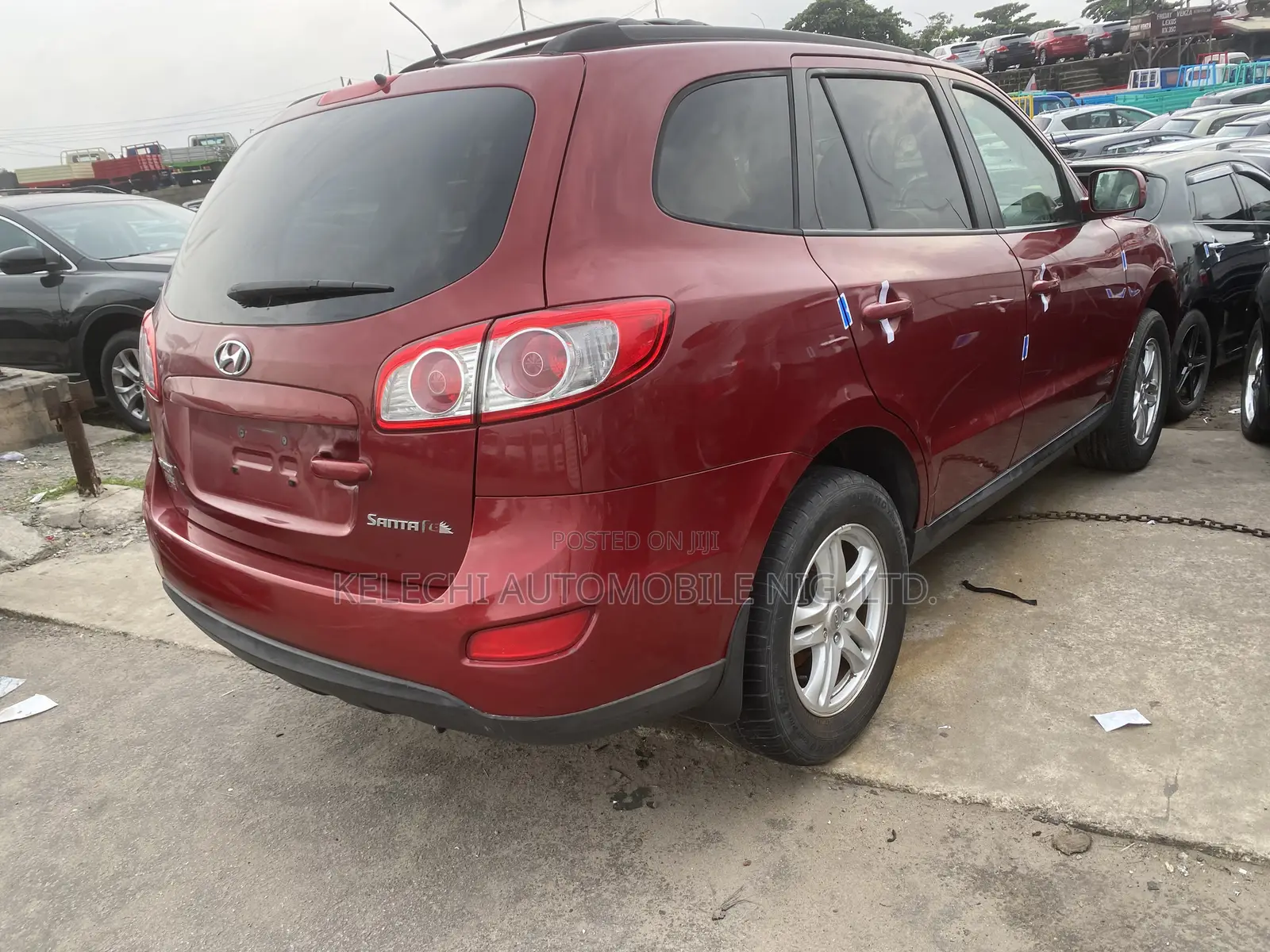 Hyundai Santa Fe 2.2 CRDi Automatic 2011 Red