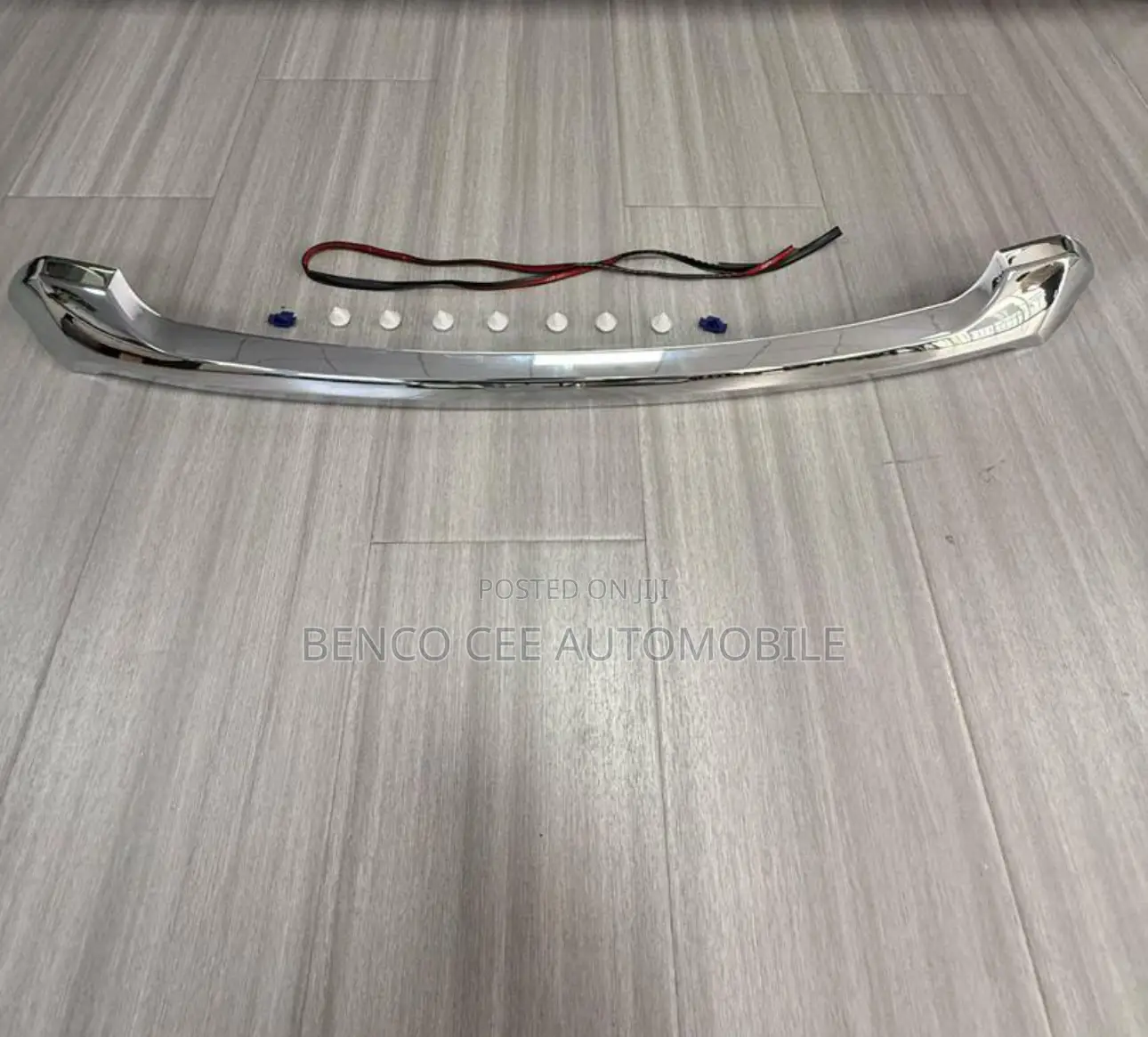 Bonnet Chrome Toyota Hilux