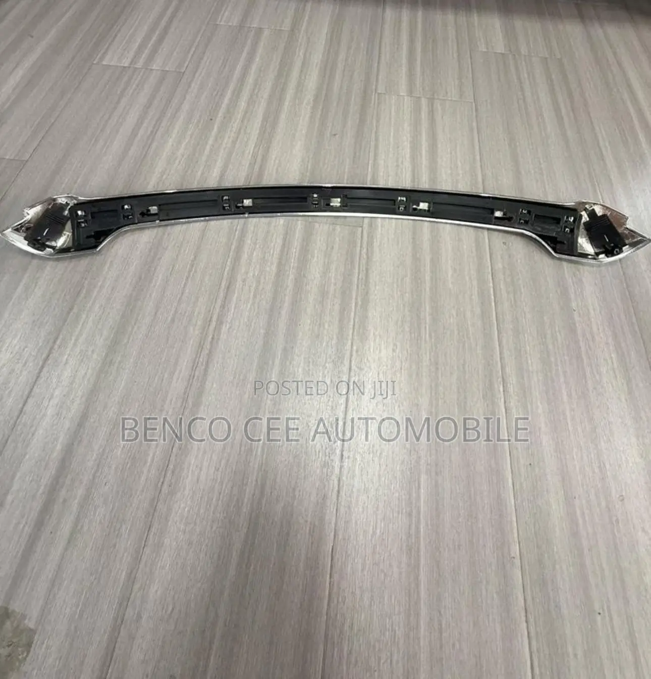 Bonnet Chrome Toyota Hilux