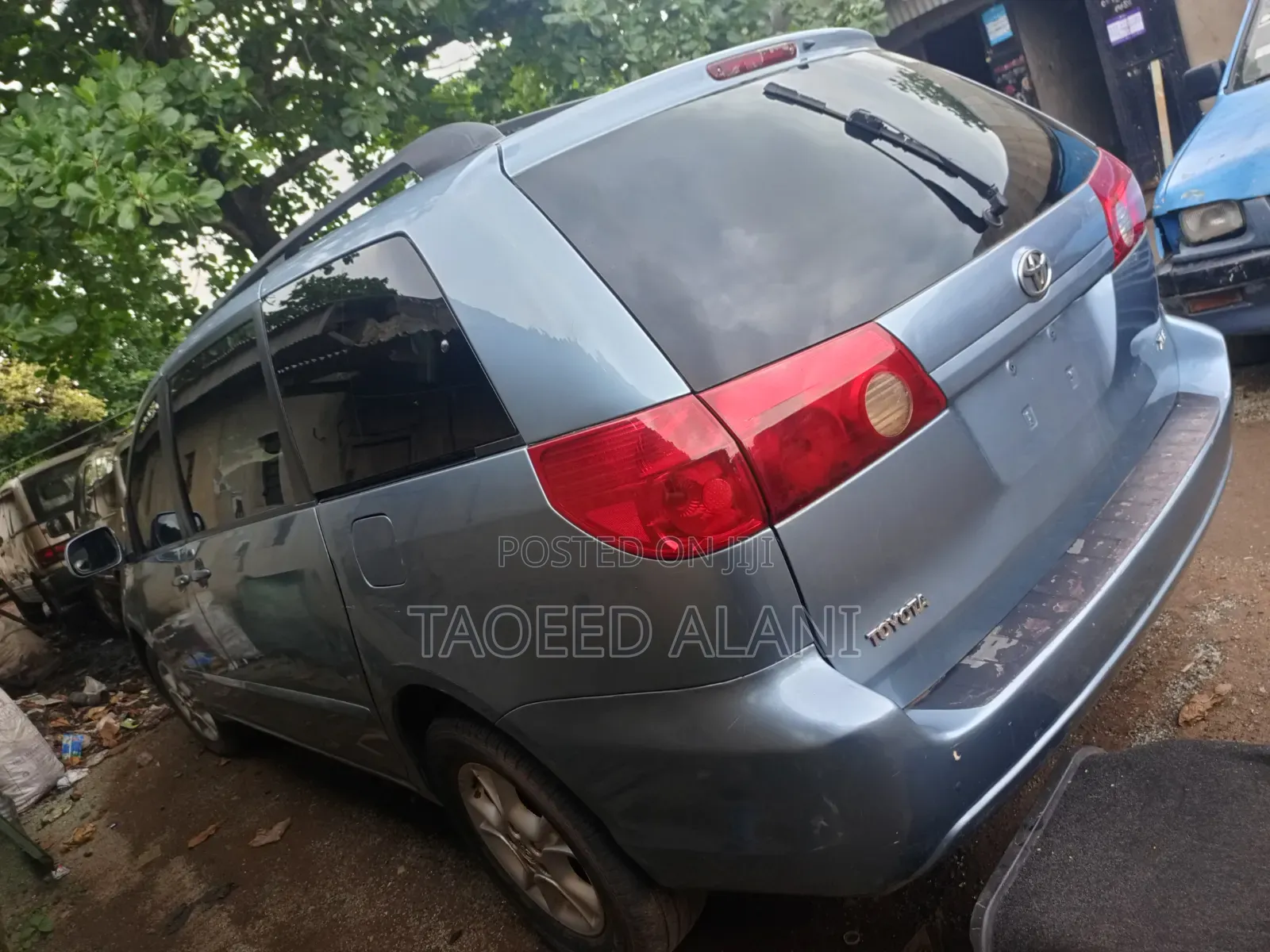 Toyota Sienna 2006 Blue
