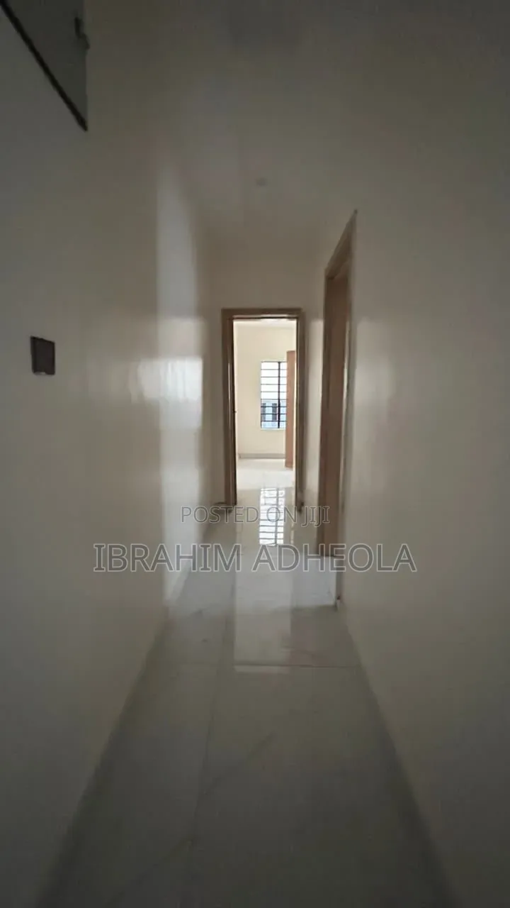 5bdrm Duplex in Ogudu Gra for sale