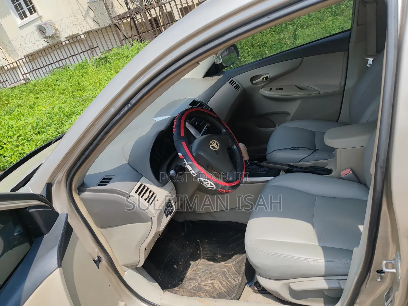 Toyota Corolla 2010 Gold