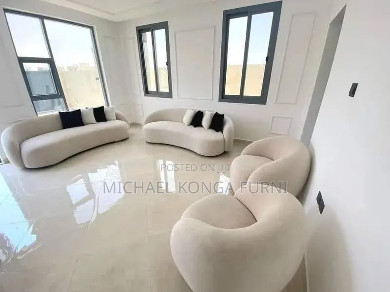 Ckassic Curved Sofa