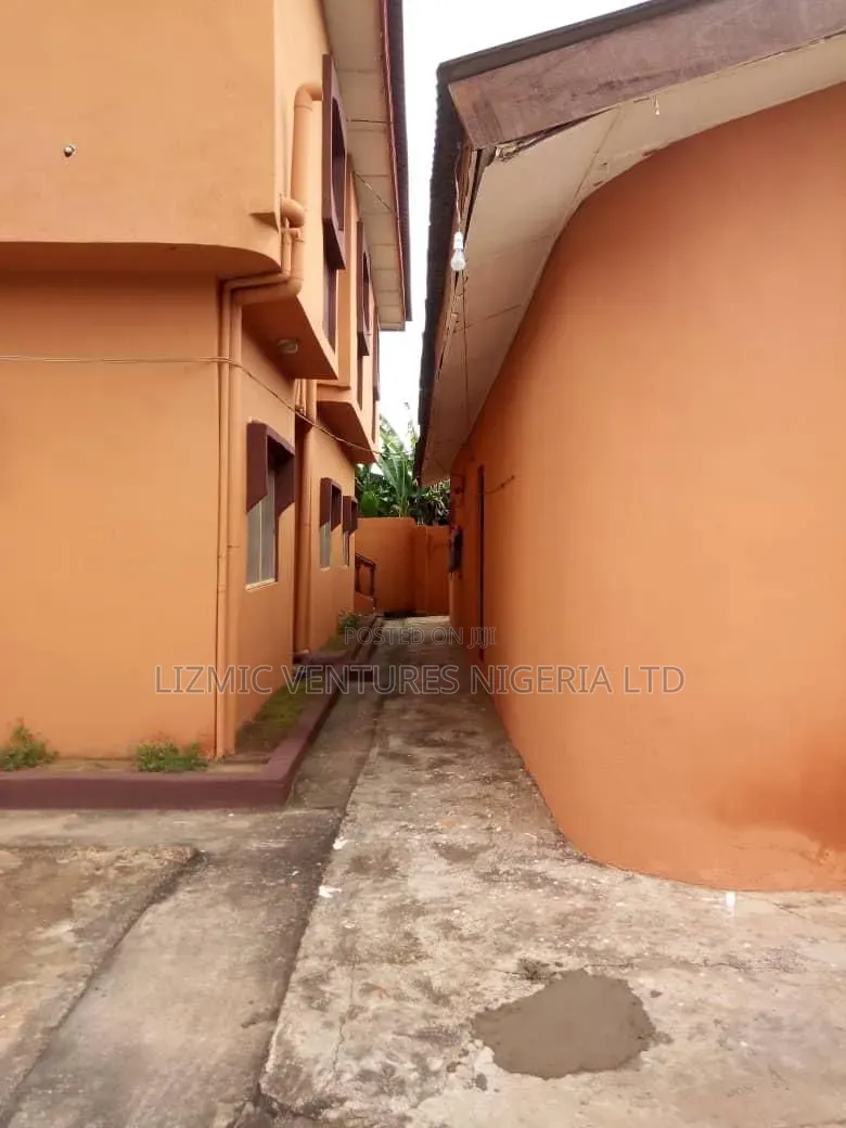 3bdrm Block of Flats in Akesan, Igando / Ikotun/Igando for sale
