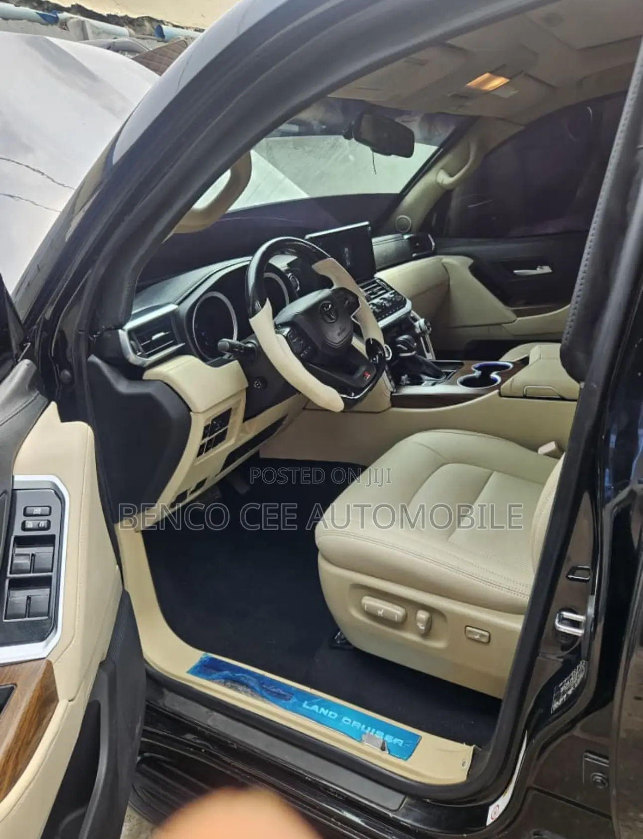 Toyota Land Cruiser 2008 to 2025 Original Interior