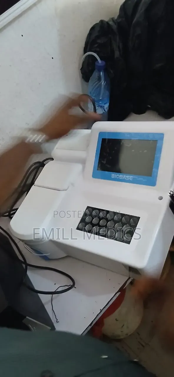 Semi Auto Chemistry Analyser Biobase