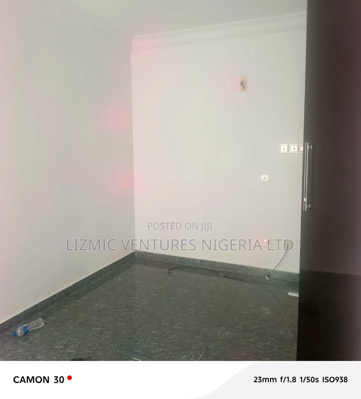 3bdrm Block of Flats in Military Zone, Ejigbo / Ejigbo for sale