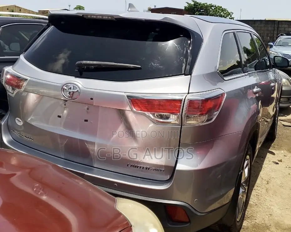 Toyota Highlander Limited 4dr SUV AWD (3.5L 6cyl 6A) 2015 Silver