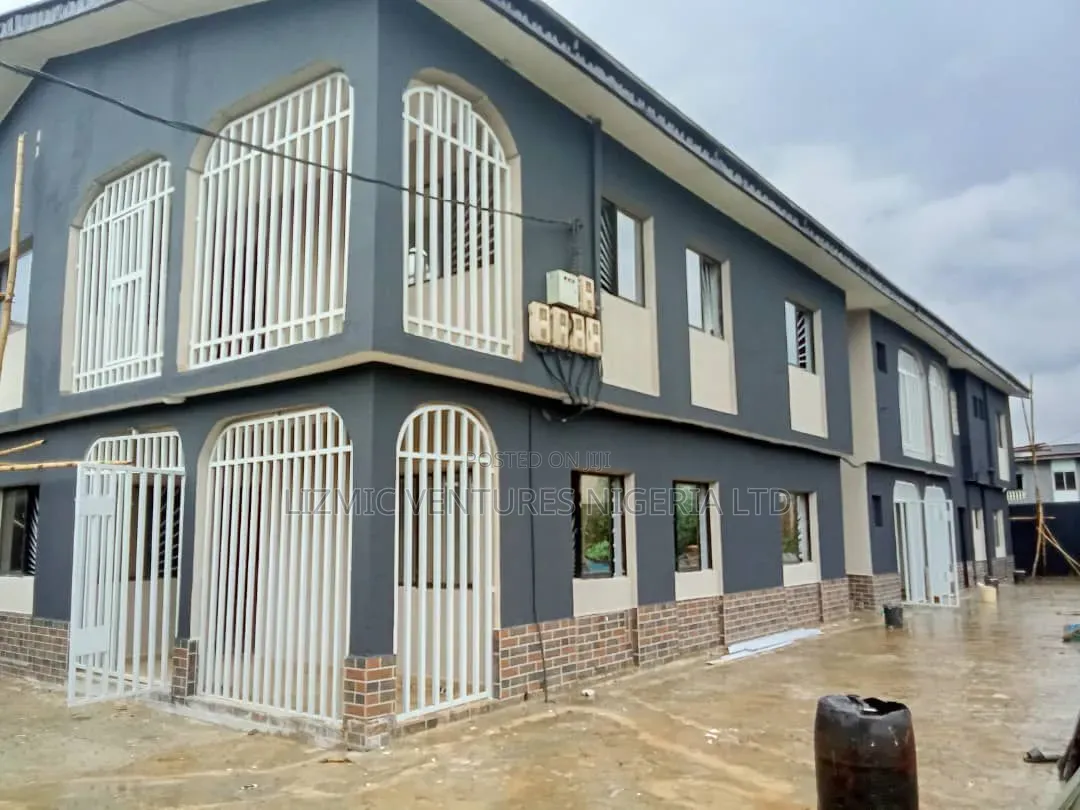 A Complete Building for Lease