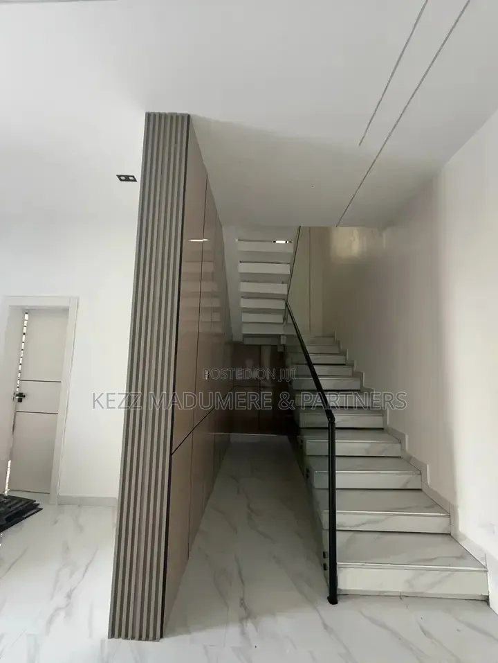 4bdrm Duplex in Ada George Port, New Layout for sale