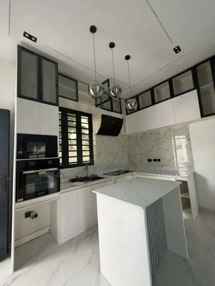 4bdrm Duplex in Ada George Port, New Layout for sale