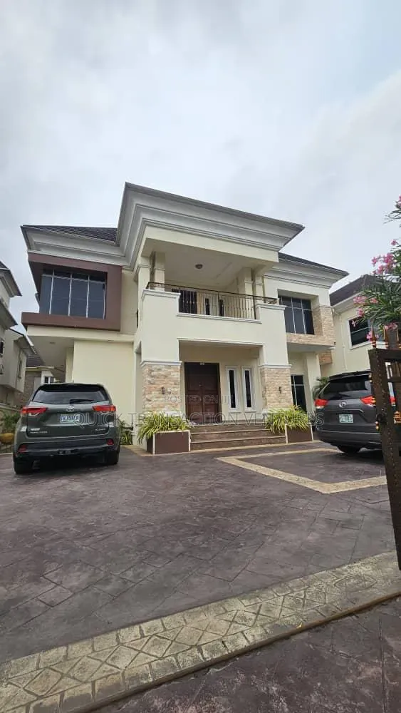 7bdrm Duplex in Pinnock Beach Estate, Lekki Phase 1 for sale