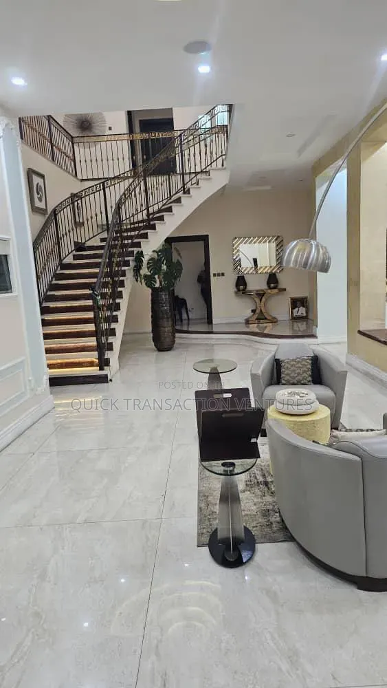 7bdrm Duplex in Pinnock Beach Estate, Lekki Phase 1 for sale