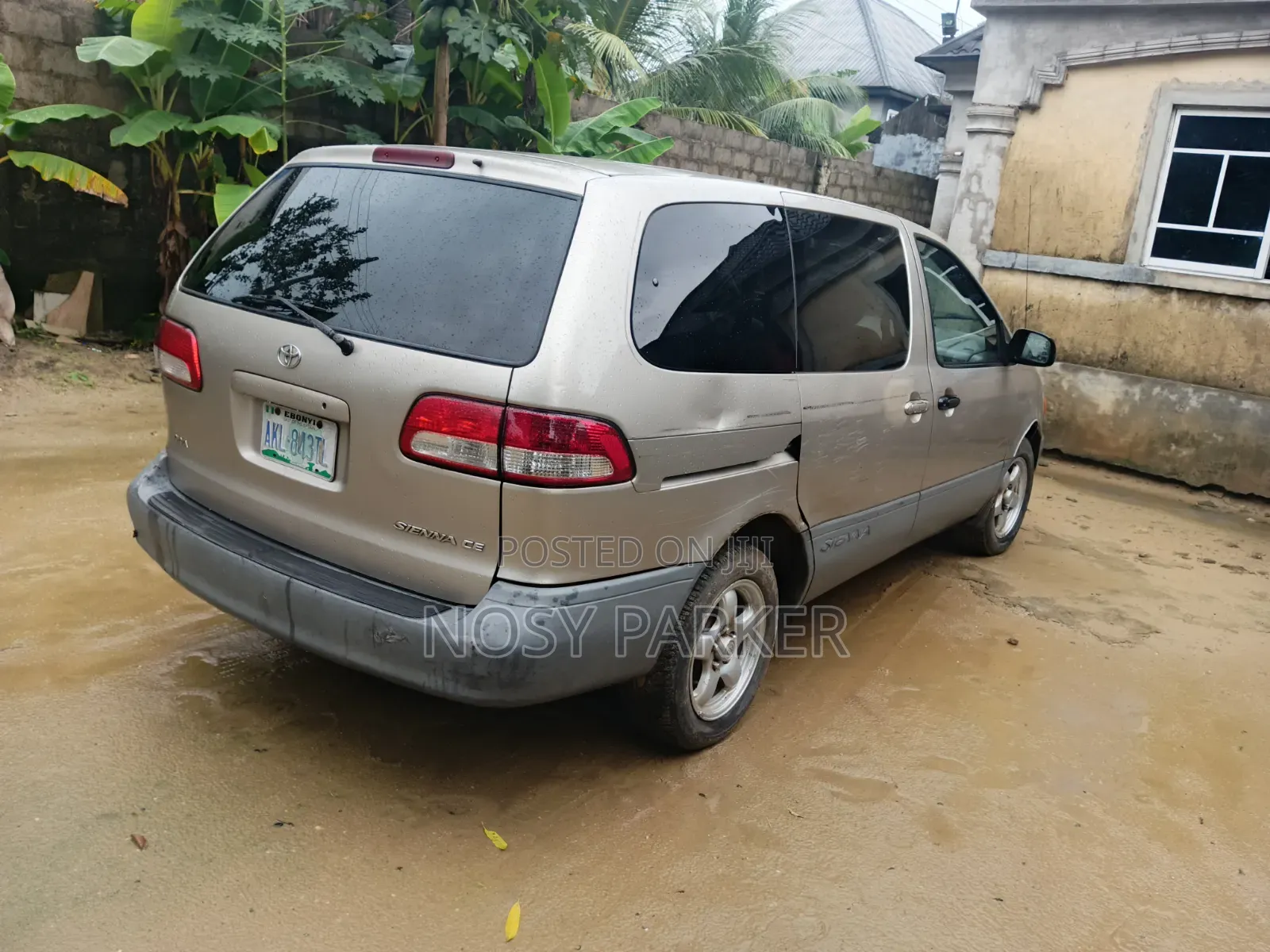 Toyota Sienna LE 2002 Brown