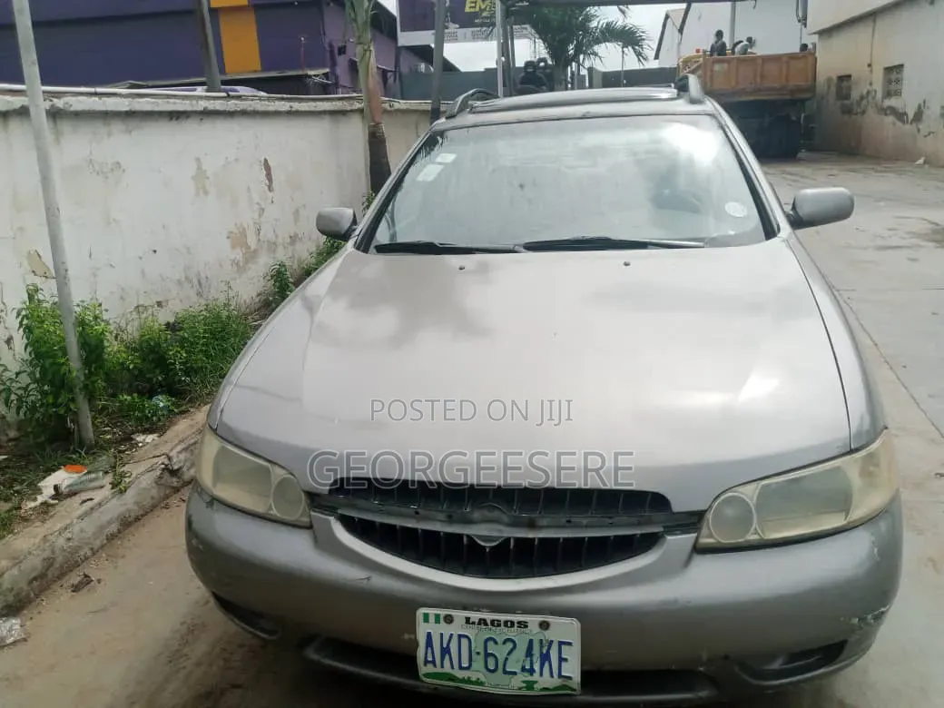 Nissan Altima 2000 Gray