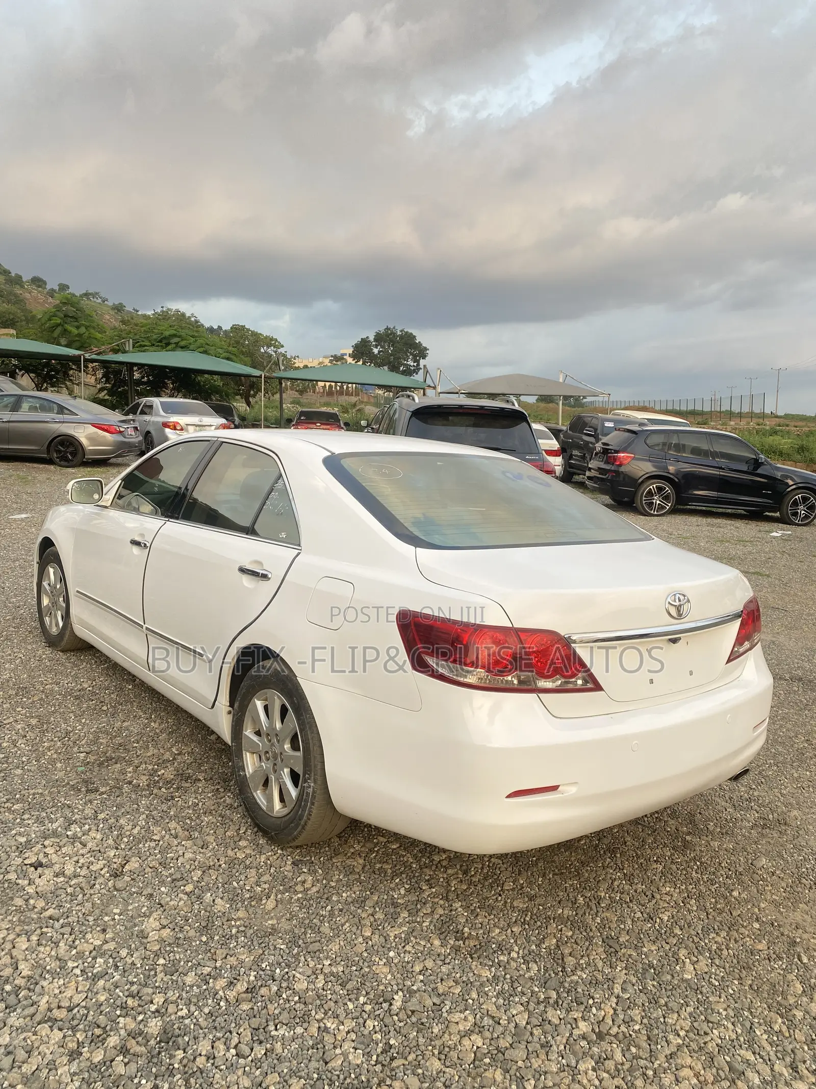 Toyota Camry XLE 4dr Sedan (2.5L 4cyl 6AM) 2010 White