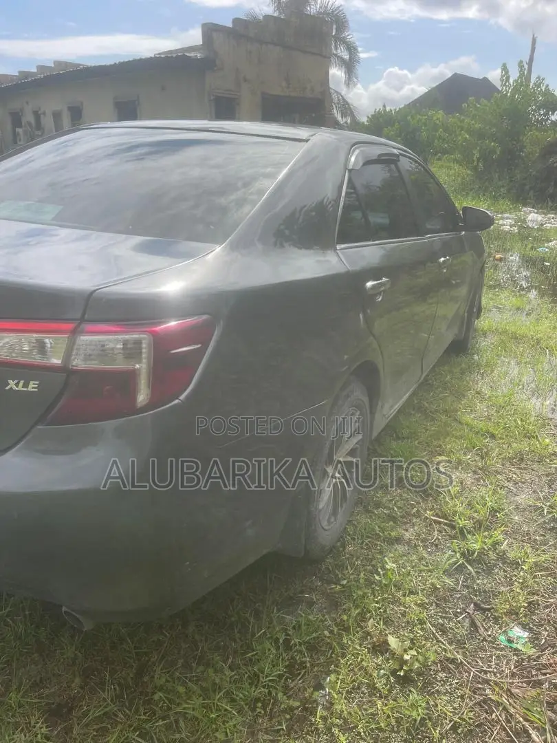 Toyota Camry 2014 Gray