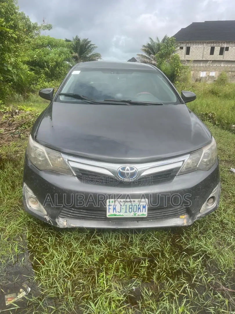 Toyota Camry 2014 Gray