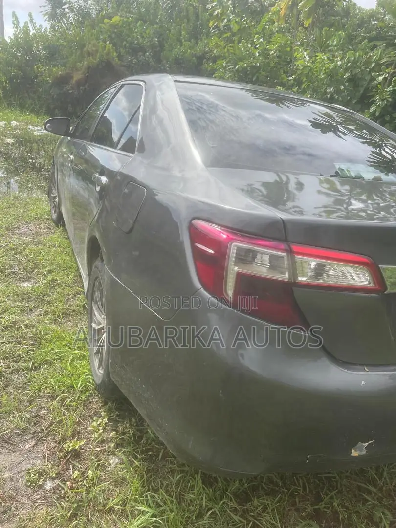 Toyota Camry 2014 Gray