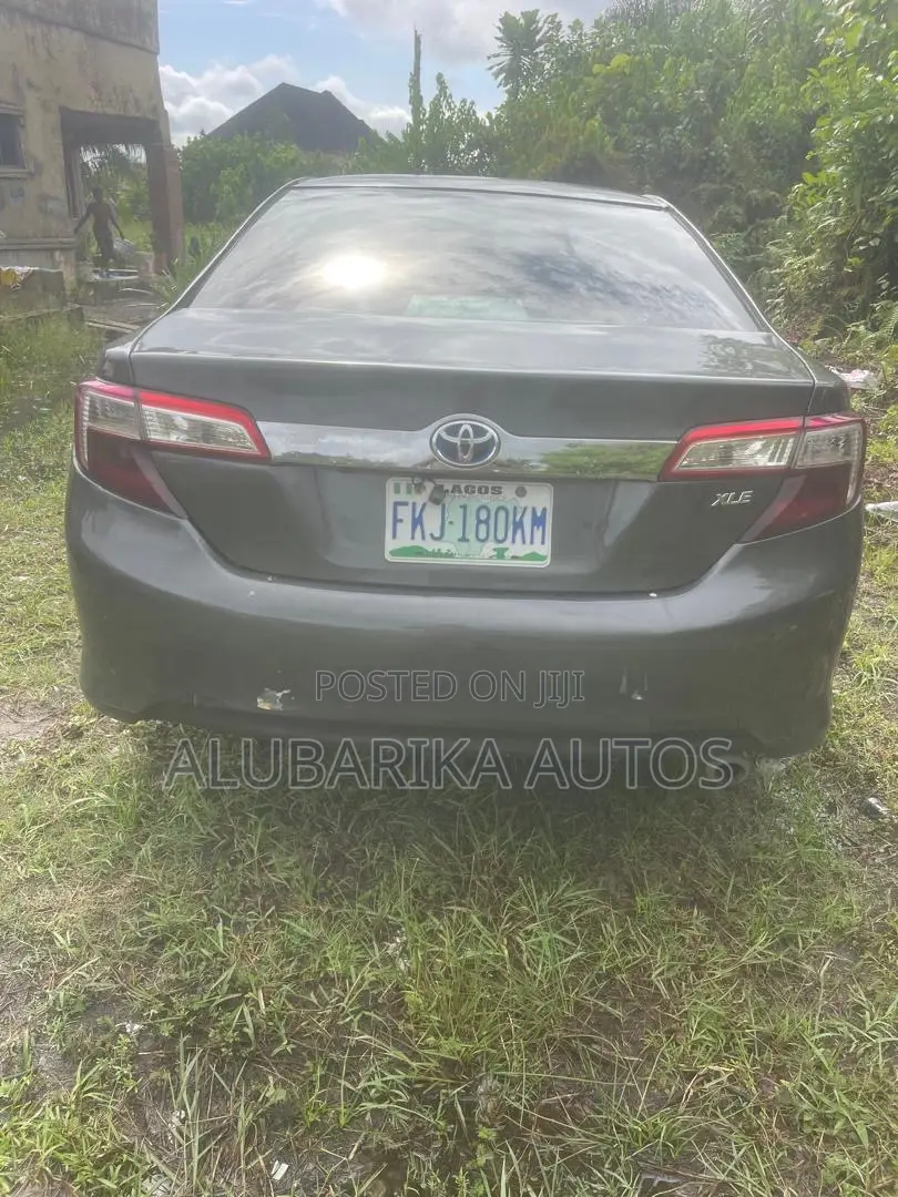 Toyota Camry 2014 Gray
