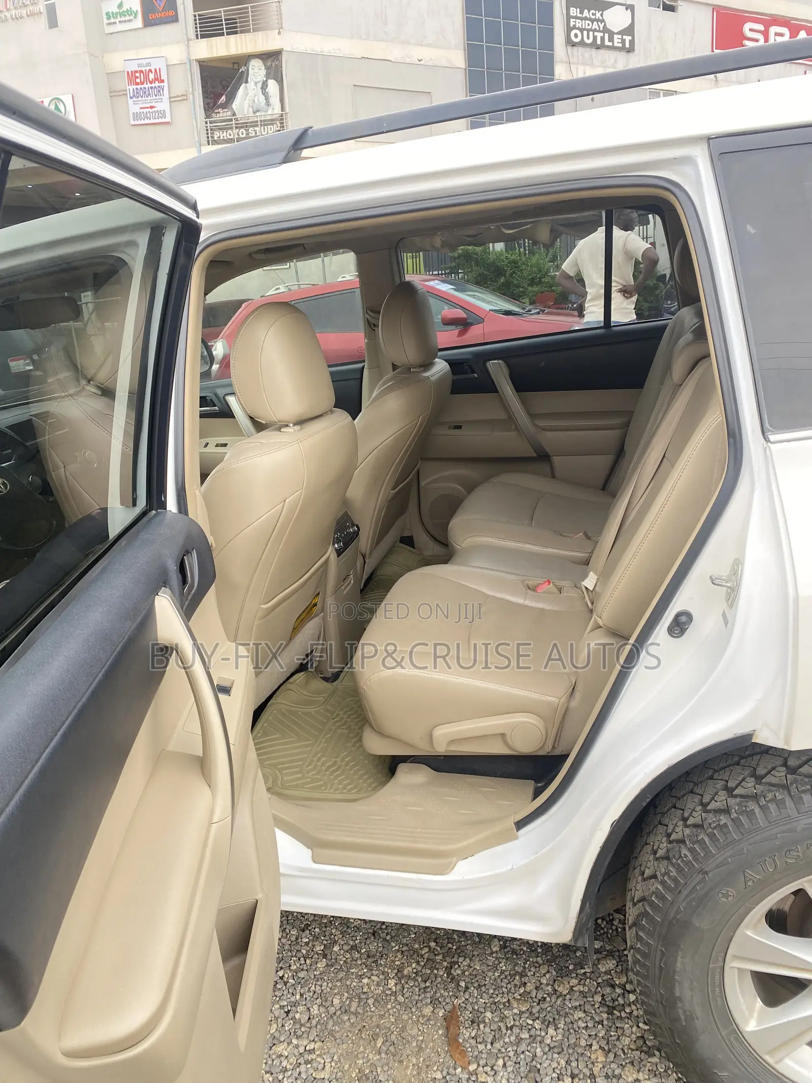 Toyota Highlander SE 2012 White
