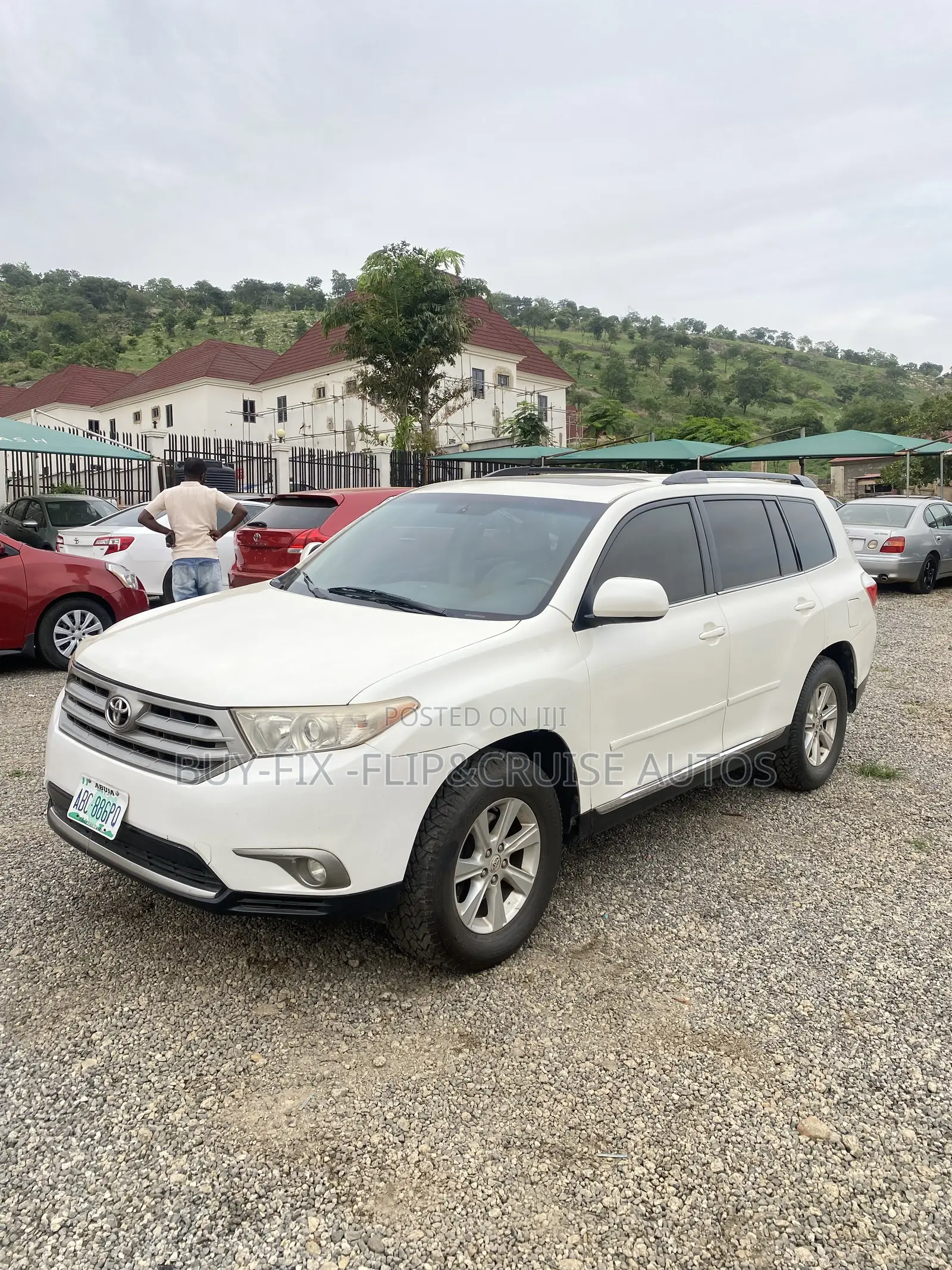 Toyota Highlander SE 2012 White