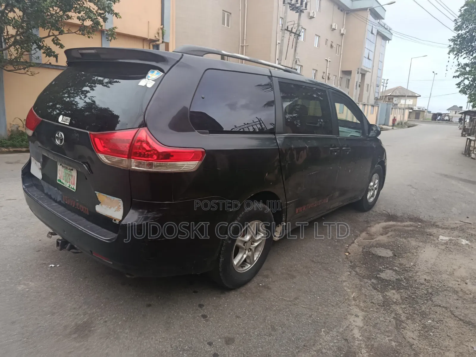 Toyota Sienna 2013 Black