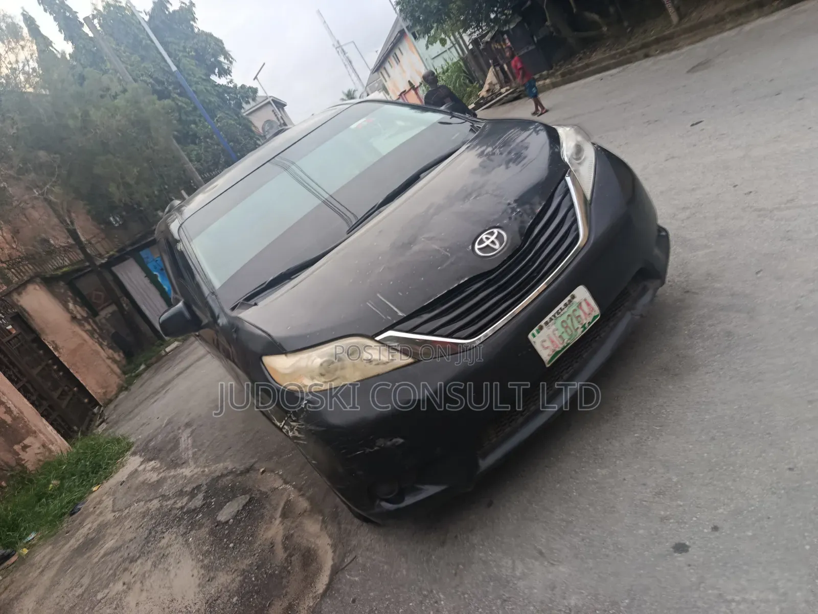 Toyota Sienna 2013 Black