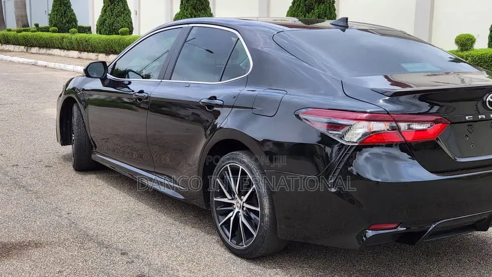 Toyota Camry 2021 Black