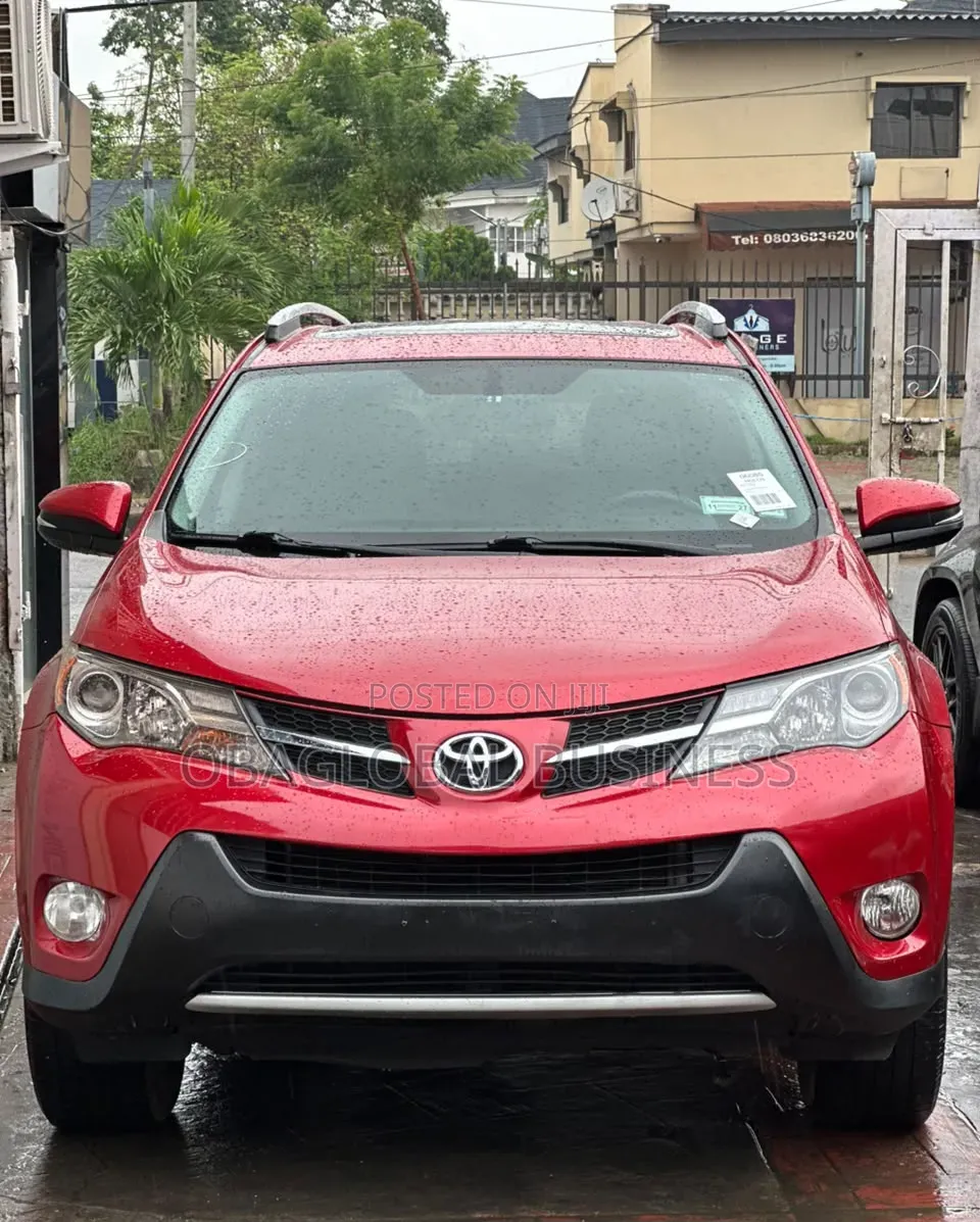Toyota RAV4 2015 Red